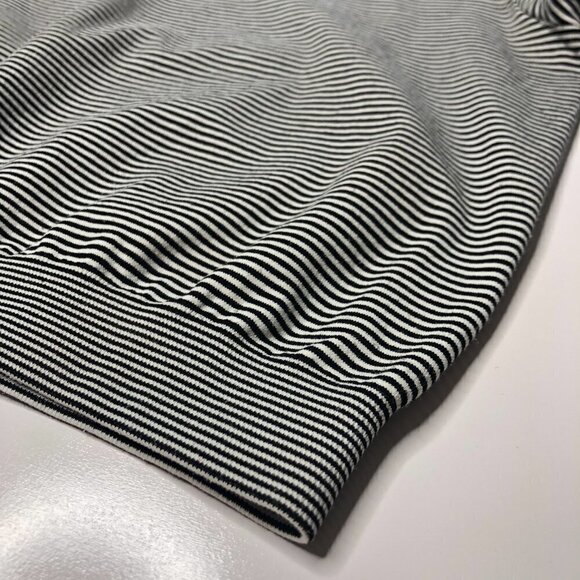 BCBGENERATION Y2K Style Black White Mirco Striped Long Sleeved Stretchy Crop Top - Picture 7 of 13